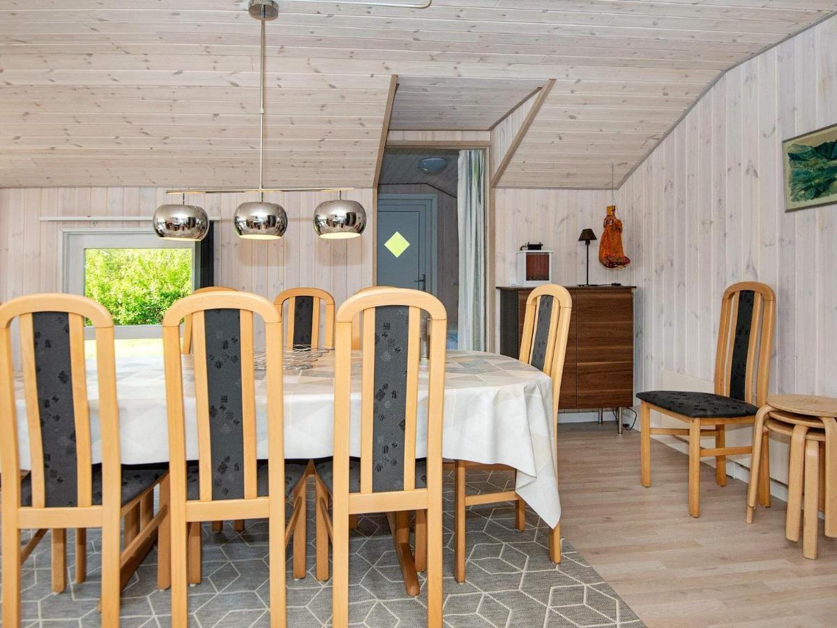 8 Person Holiday Home In Hejls Eksteriør bilde