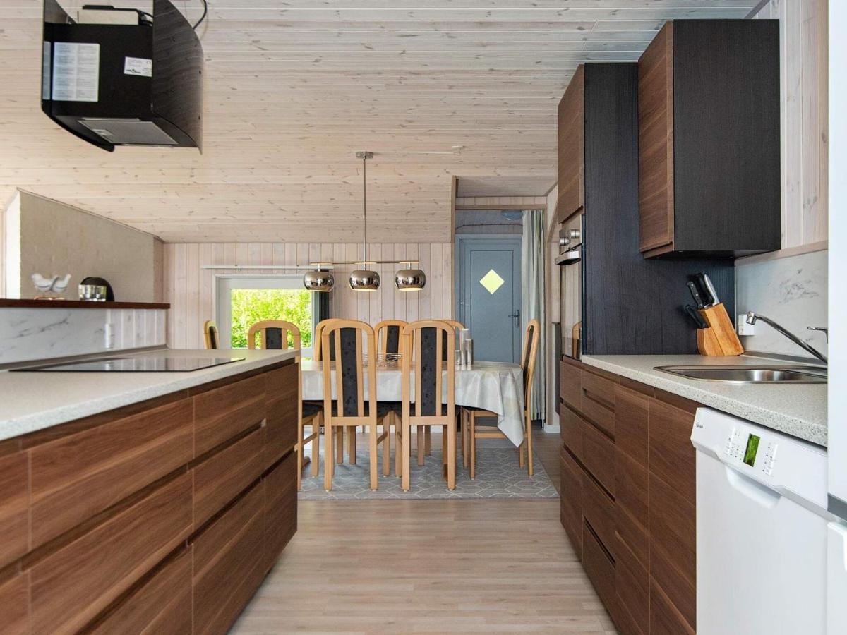 8 Person Holiday Home In Hejls Eksteriør bilde