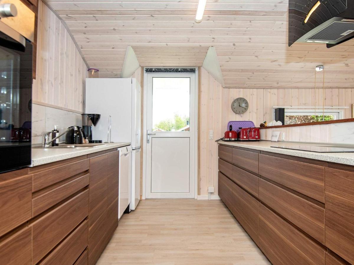 8 Person Holiday Home In Hejls Eksteriør bilde
